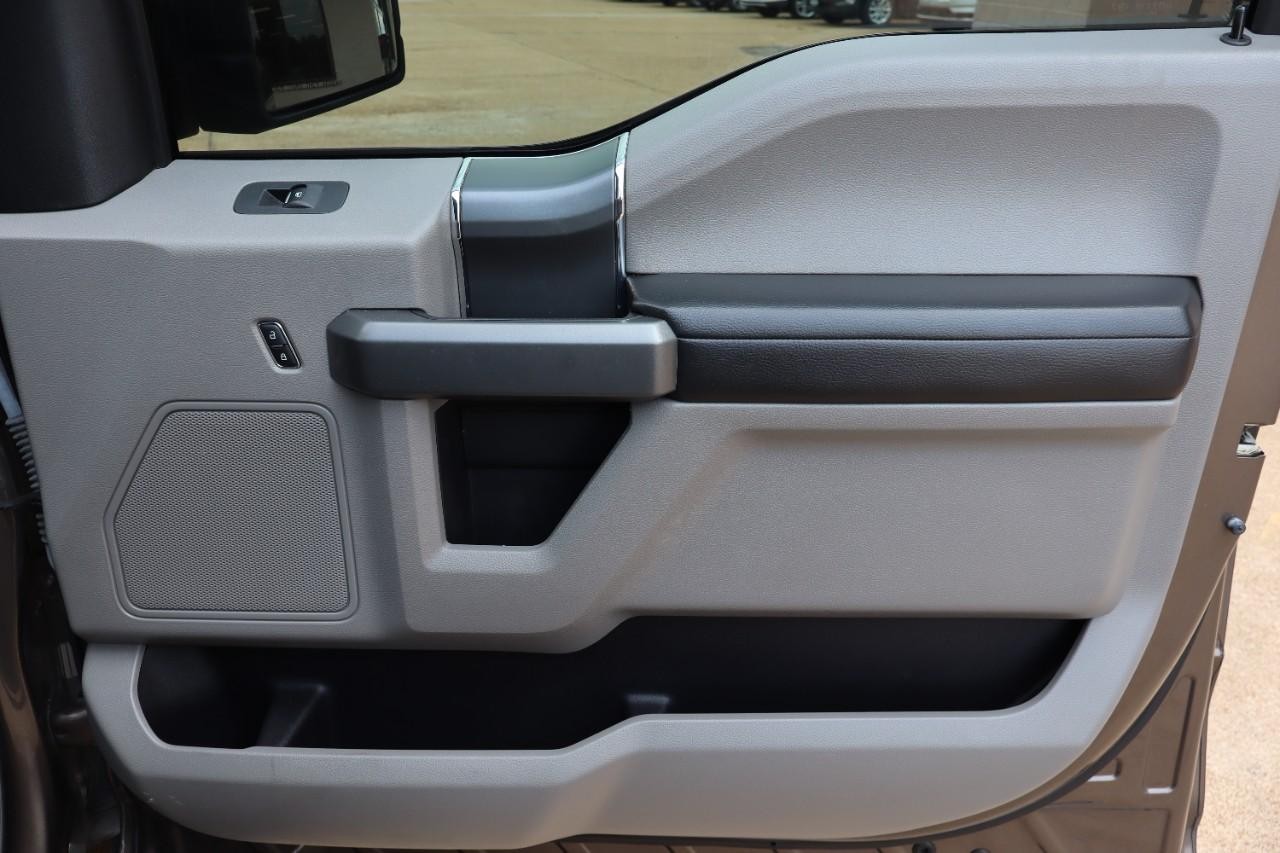 Ford F-150 Vehicle Full-screen Gallery Image 34