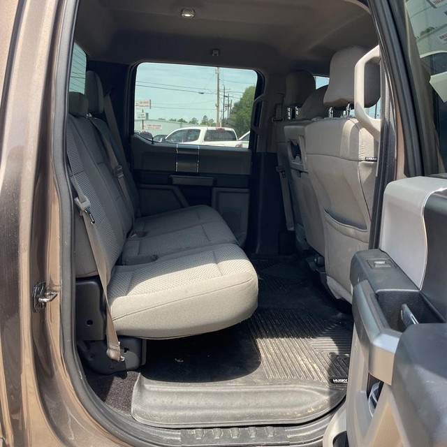 Ford F-150 Vehicle Full-screen Gallery Image 13