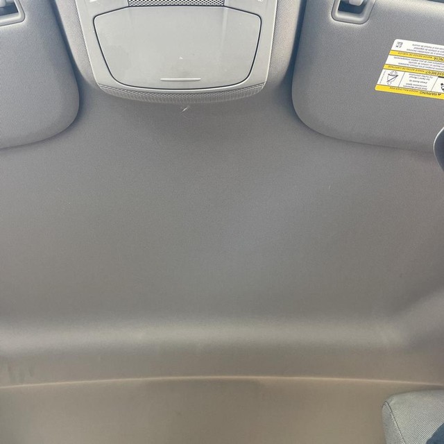 Ford F-150 Vehicle Full-screen Gallery Image 17