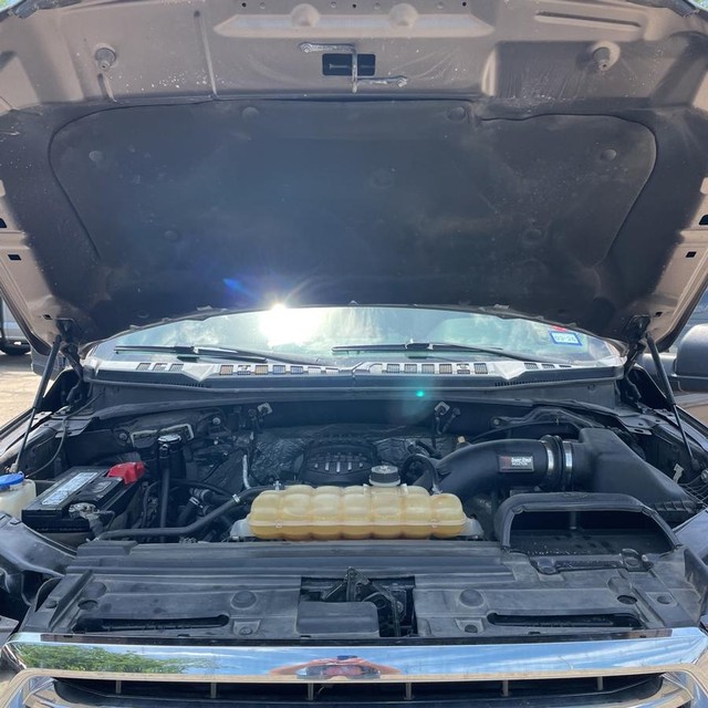 Ford F-150 Vehicle Full-screen Gallery Image 19