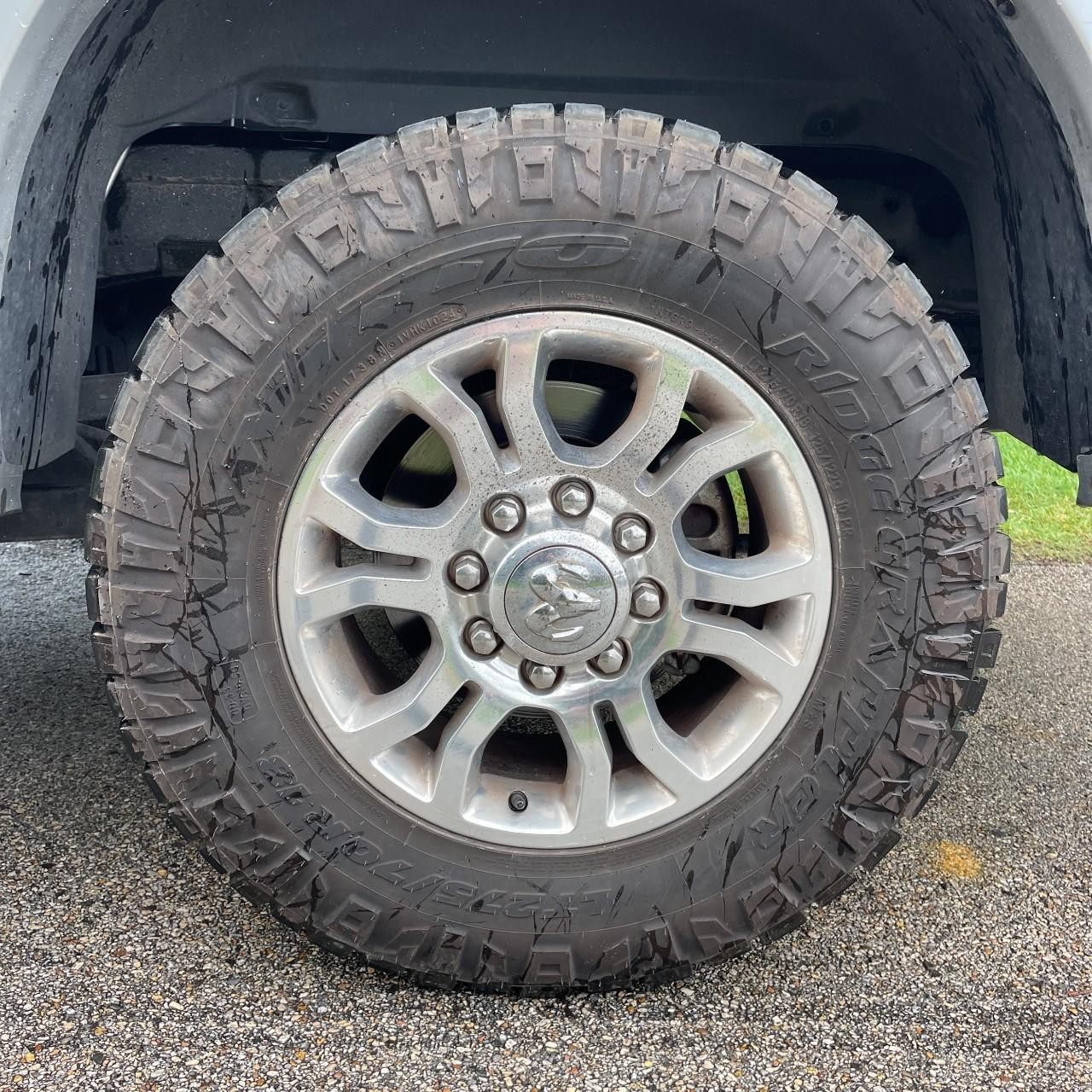 Ram 2500 Vehicle Full-screen Gallery Image 6
