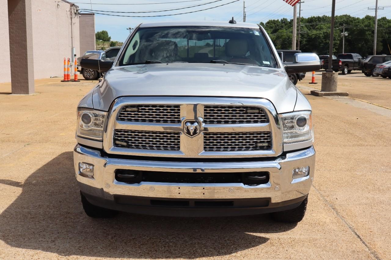 Ram 2500 Vehicle Full-screen Gallery Image 9