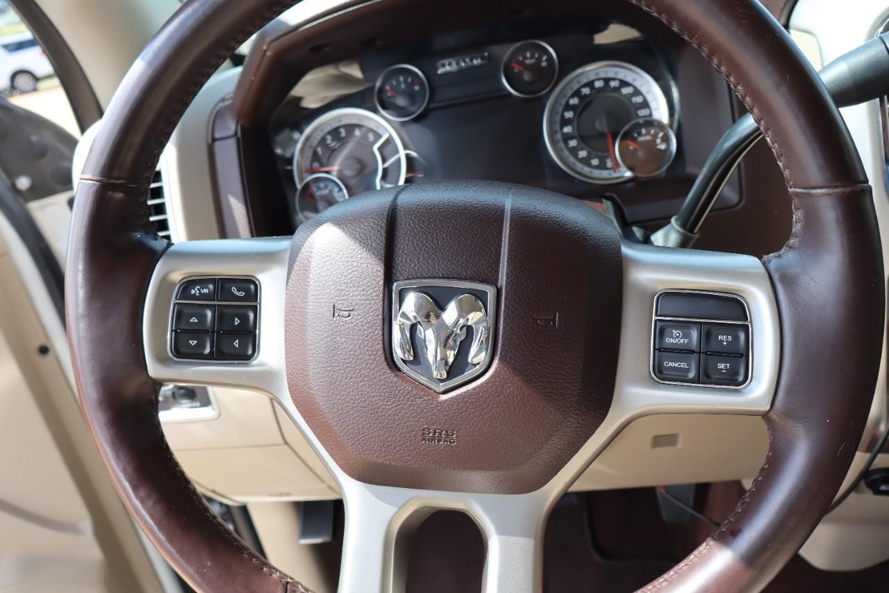 Ram 2500 Vehicle Full-screen Gallery Image 15