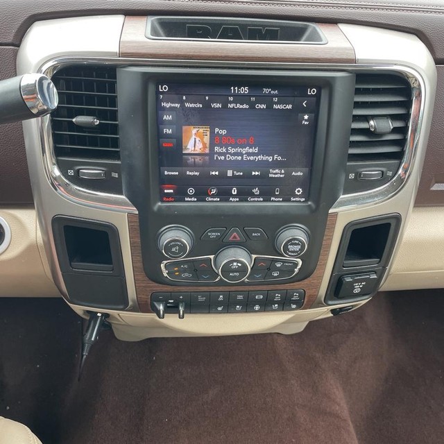 Ram 2500 Vehicle Full-screen Gallery Image 12