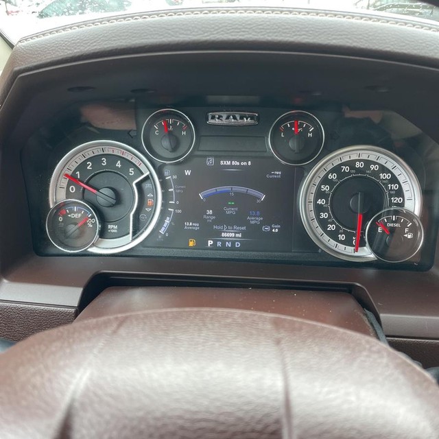 Ram 2500 Vehicle Full-screen Gallery Image 14