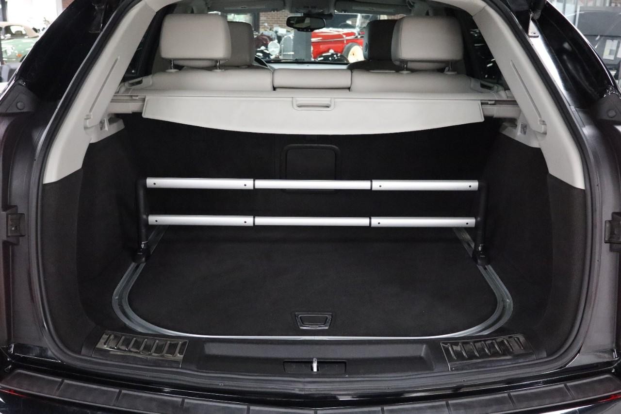 Cadillac SRX Vehicle Full-screen Gallery Image 20