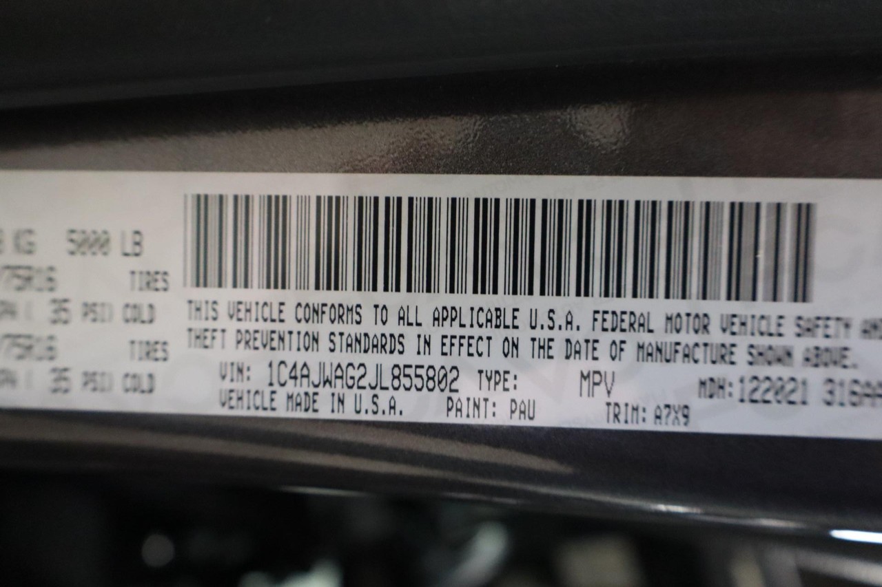 Jeep Wrangler JK Vehicle Full-screen Gallery Image 27