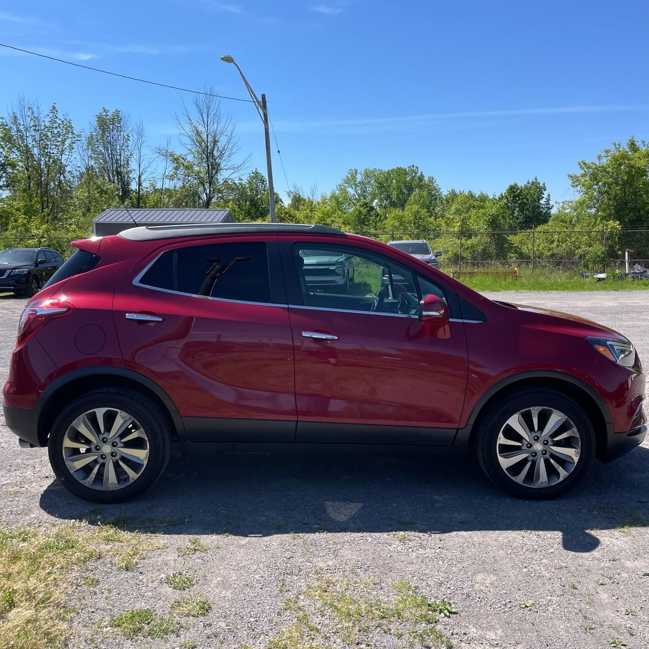 Buick Encore Vehicle Full-screen Gallery Image 6