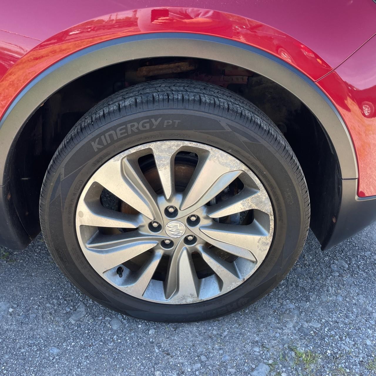 Buick Encore Vehicle Full-screen Gallery Image 10
