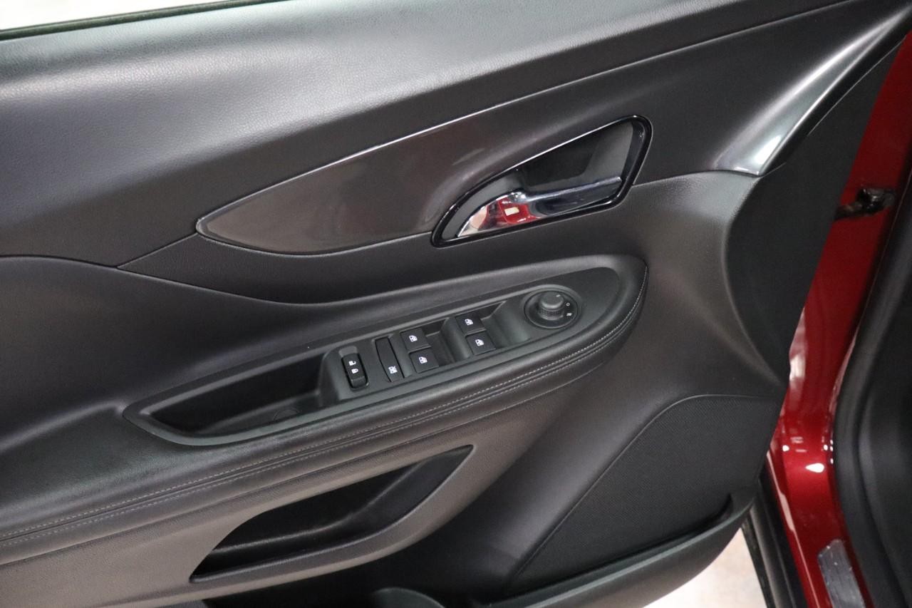 Buick Encore Vehicle Full-screen Gallery Image 12
