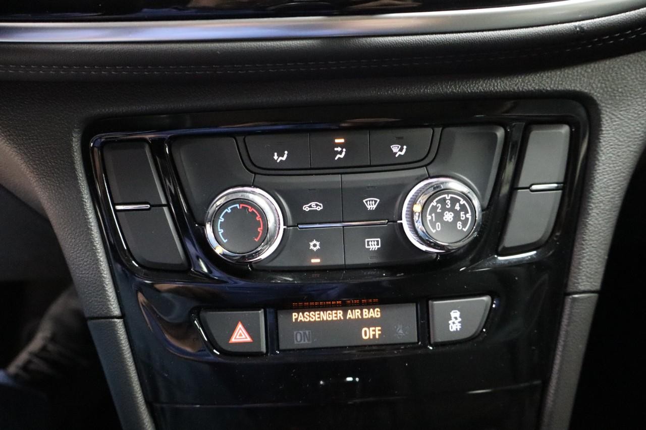 Buick Encore Vehicle Full-screen Gallery Image 17