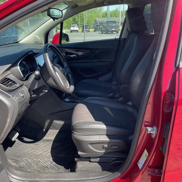 Buick Encore Vehicle Full-screen Gallery Image 11