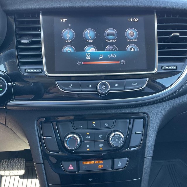 Buick Encore Vehicle Full-screen Gallery Image 15