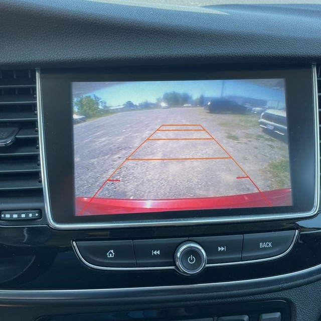 Buick Encore Vehicle Full-screen Gallery Image 16