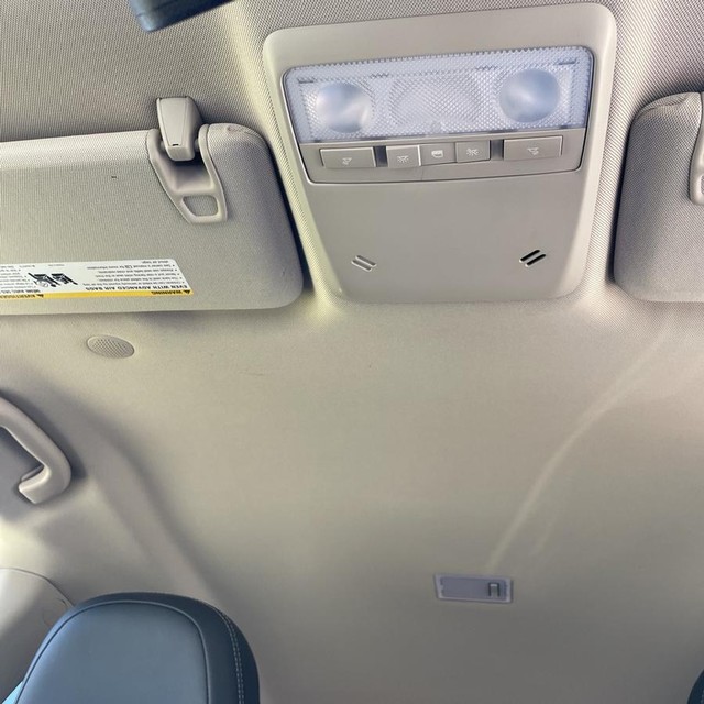 Buick Encore Vehicle Full-screen Gallery Image 18