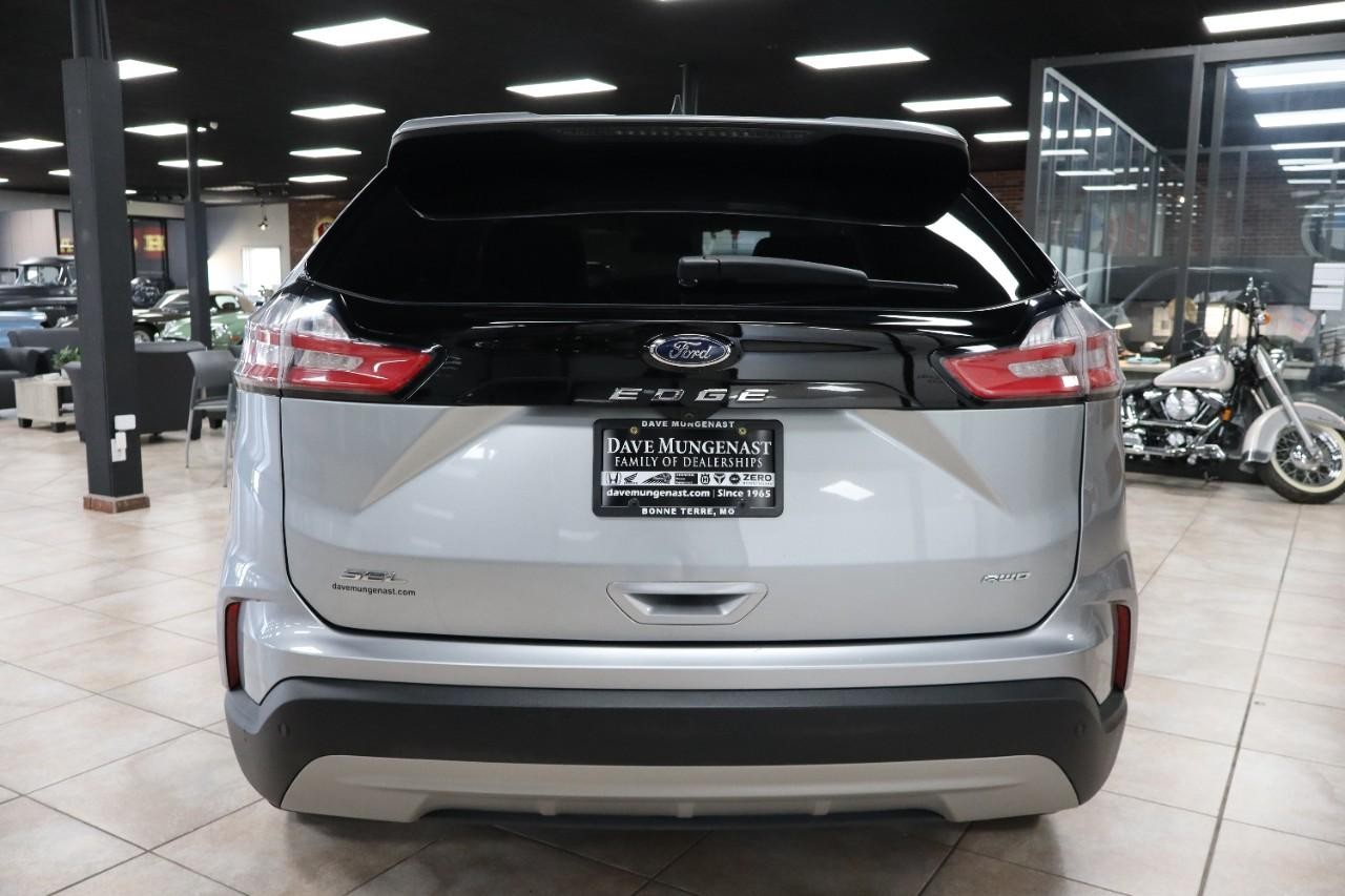 Ford Edge Vehicle Full-screen Gallery Image 4