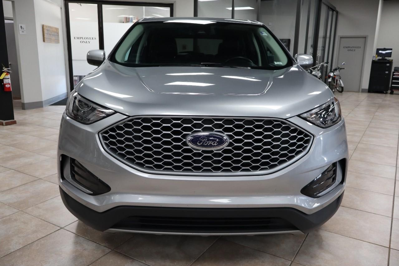 Ford Edge Vehicle Full-screen Gallery Image 8