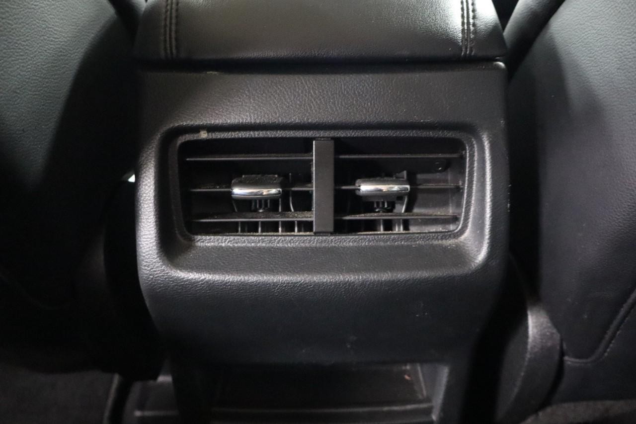 Ford Edge Vehicle Full-screen Gallery Image 22