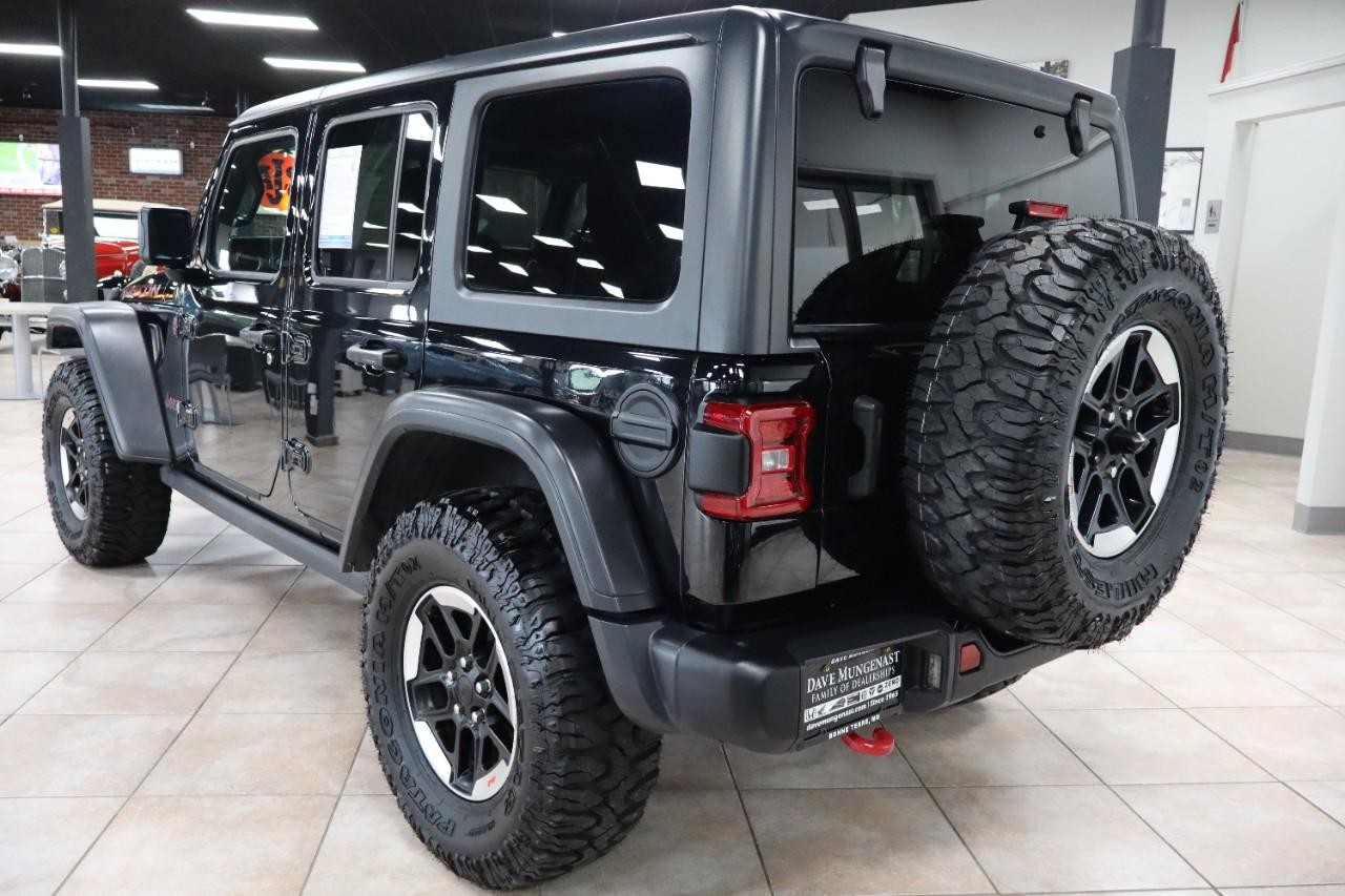 Jeep Wrangler Vehicle Full-screen Gallery Image 3