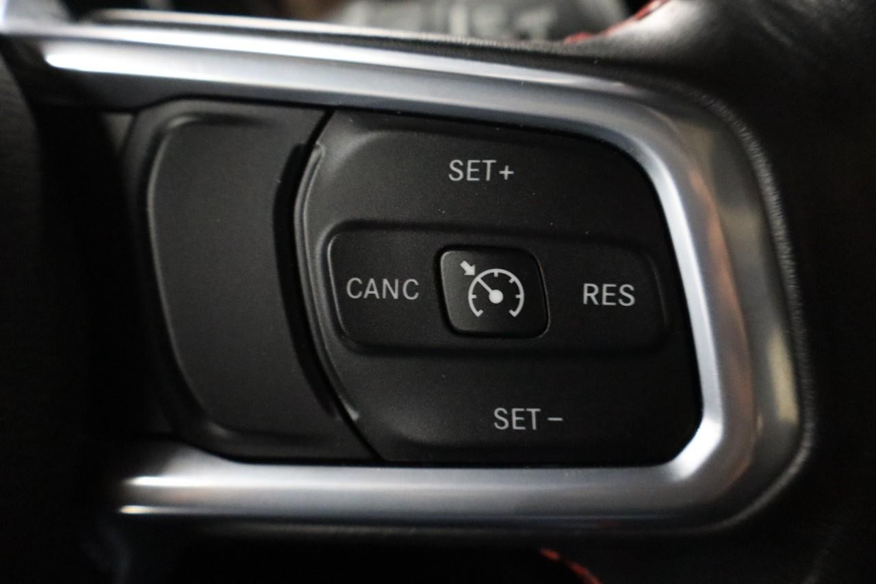 Jeep Wrangler Vehicle Full-screen Gallery Image 15
