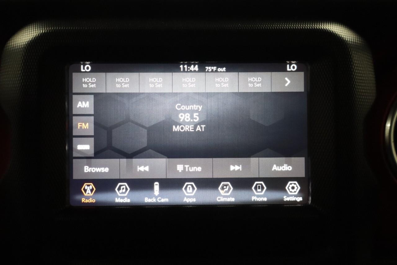 Jeep Wrangler Vehicle Full-screen Gallery Image 17