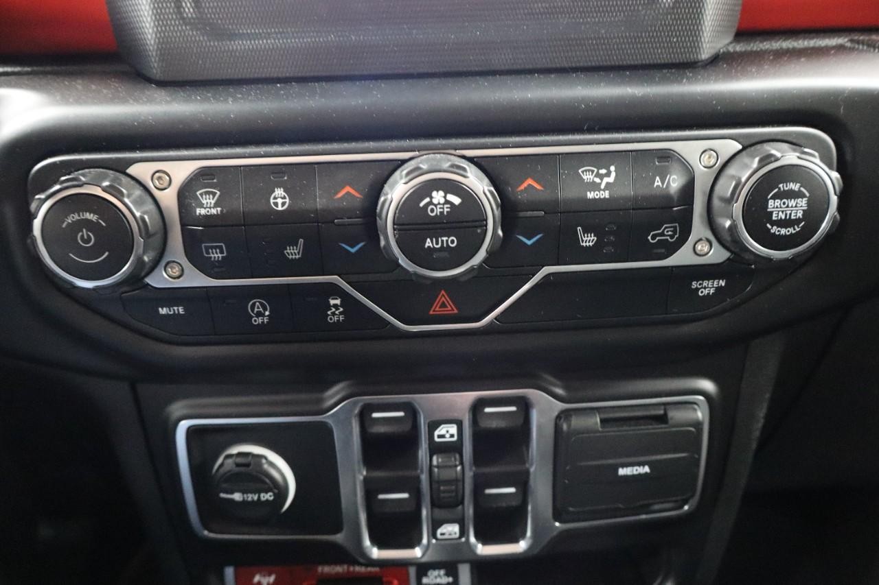 Jeep Wrangler Vehicle Full-screen Gallery Image 19