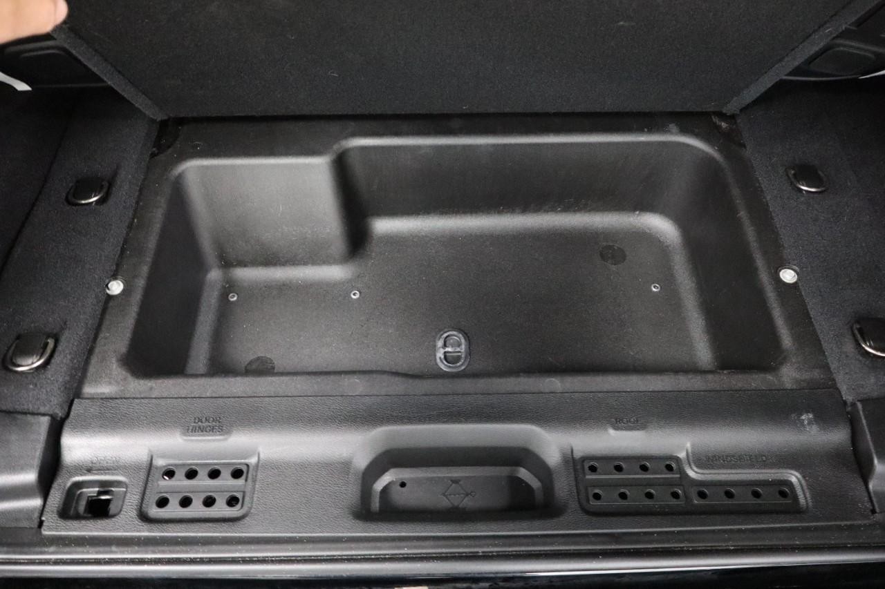 Jeep Wrangler Vehicle Full-screen Gallery Image 30