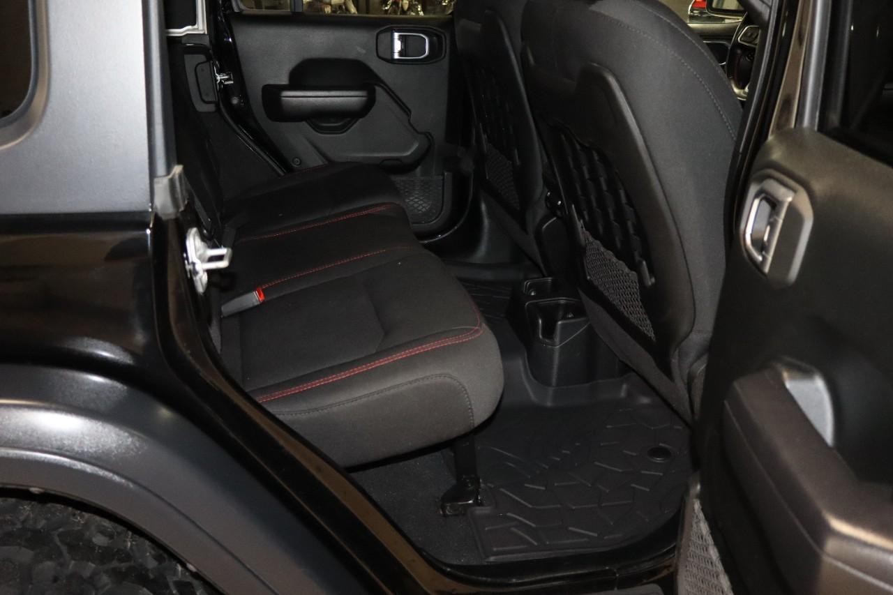 Jeep Wrangler Vehicle Full-screen Gallery Image 32