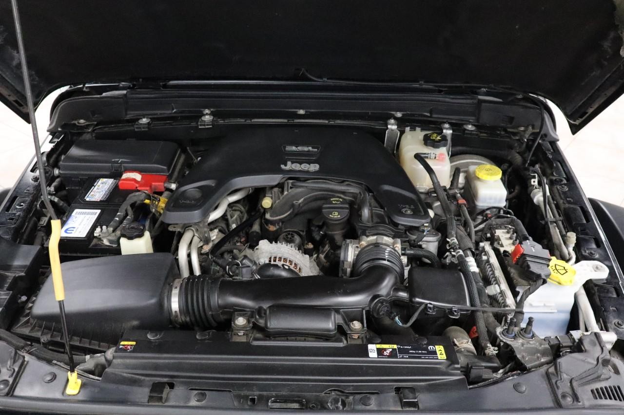 Jeep Wrangler Vehicle Full-screen Gallery Image 38
