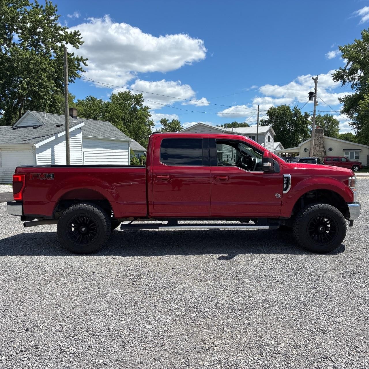 Ford Super Duty F-250 SRW Vehicle Full-screen Gallery Image 5