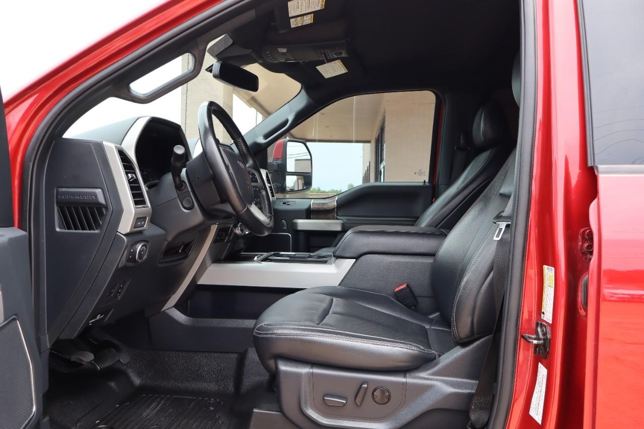 Ford Super Duty F-250 SRW Vehicle Full-screen Gallery Image 9