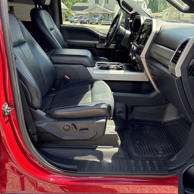 Ford Super Duty F-250 SRW Vehicle Full-screen Gallery Image 10