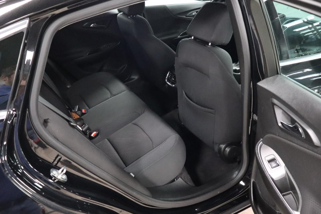 Chevrolet Malibu Vehicle Full-screen Gallery Image 19