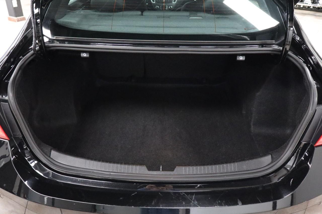 Chevrolet Malibu Vehicle Full-screen Gallery Image 20