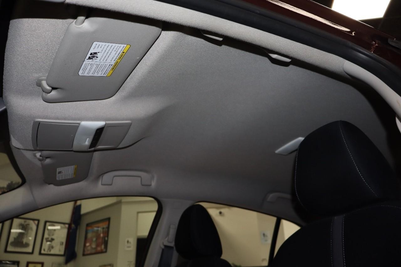 Nissan Sentra Vehicle Full-screen Gallery Image 19
