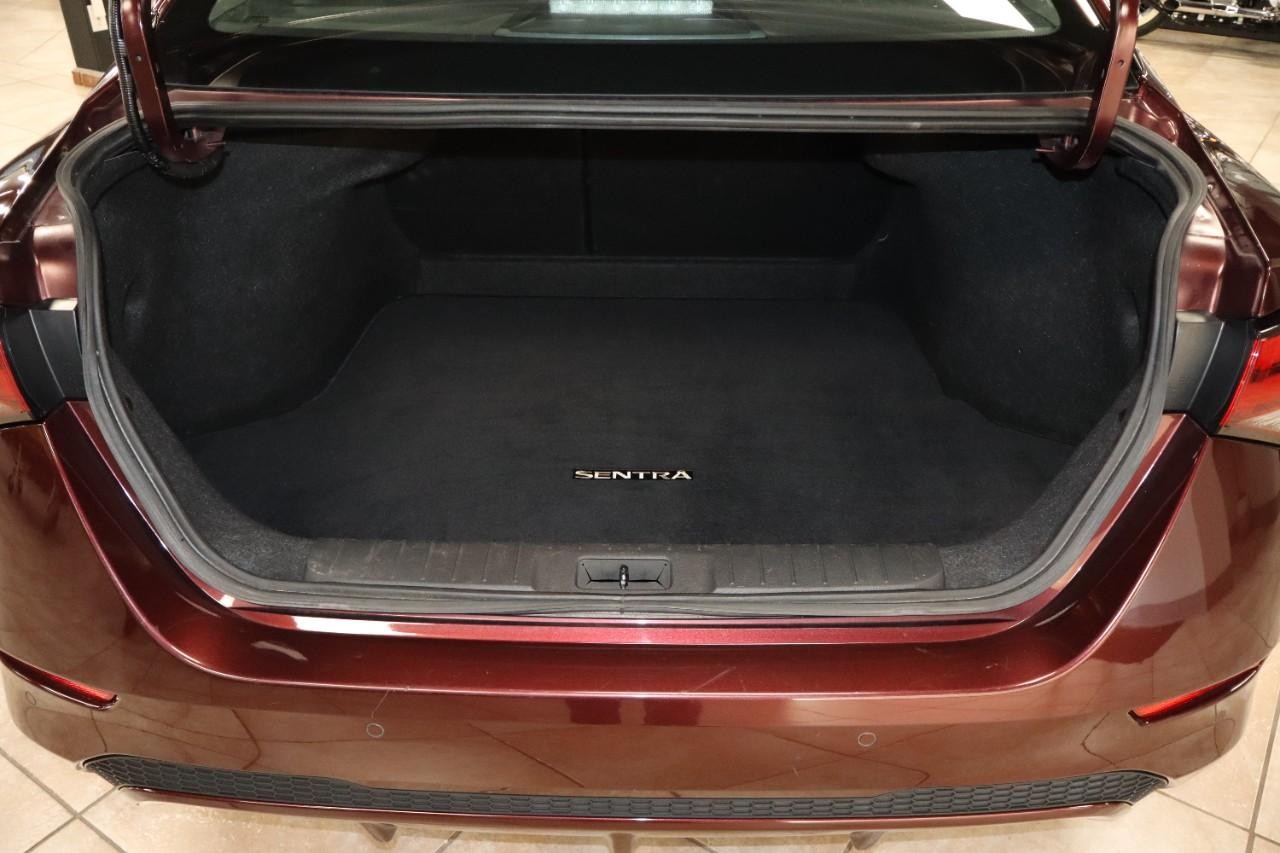 Nissan Sentra Vehicle Full-screen Gallery Image 22
