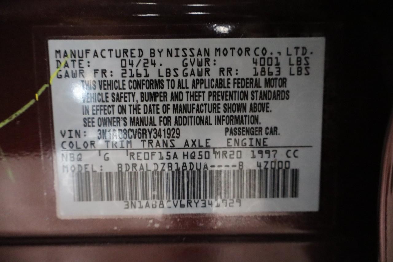 Nissan Sentra Vehicle Full-screen Gallery Image 27
