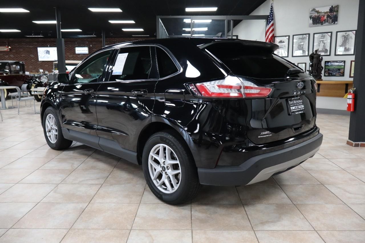 Ford Edge Vehicle Full-screen Gallery Image 4