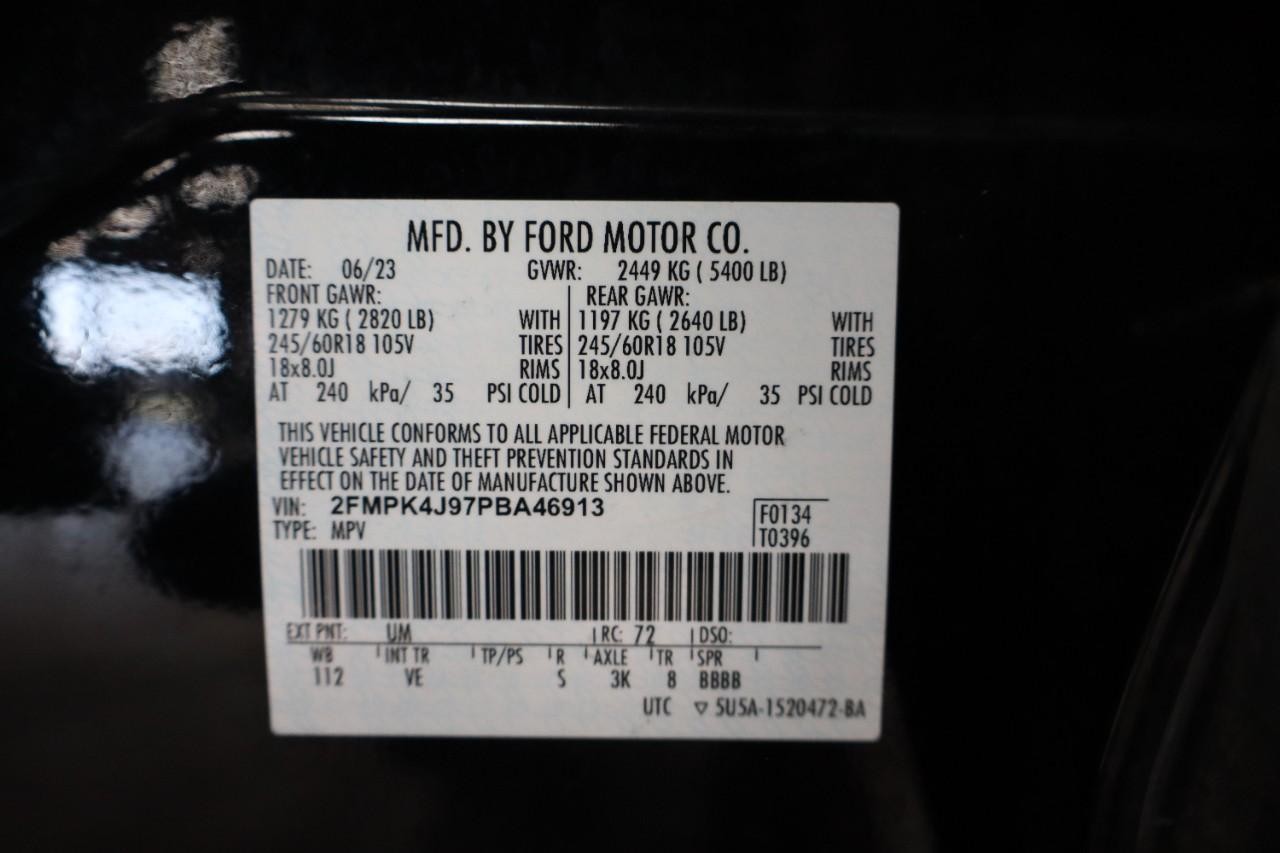 Ford Edge Vehicle Full-screen Gallery Image 37