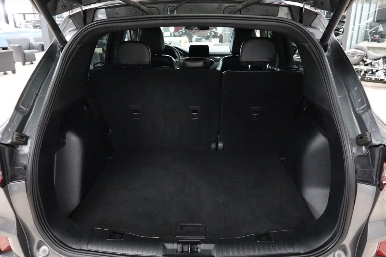 Ford Escape Vehicle Full-screen Gallery Image 21