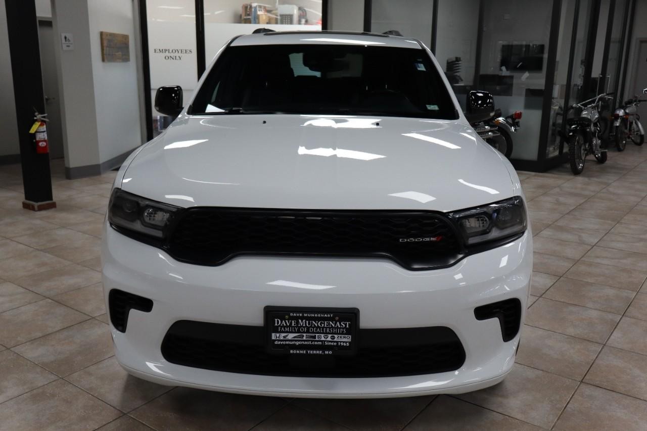 Dodge Durango Vehicle Full-screen Gallery Image 8