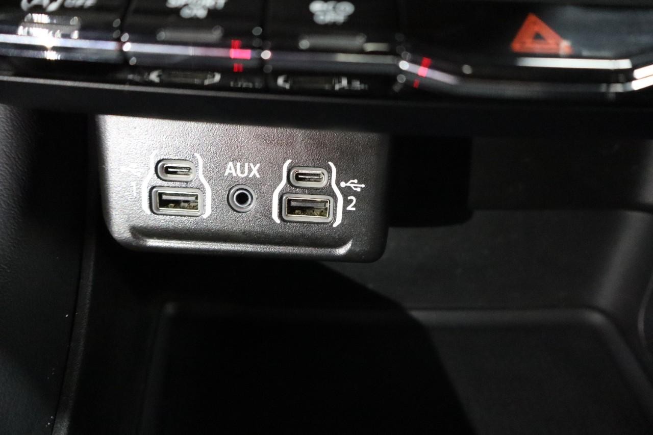 Dodge Durango Vehicle Full-screen Gallery Image 18
