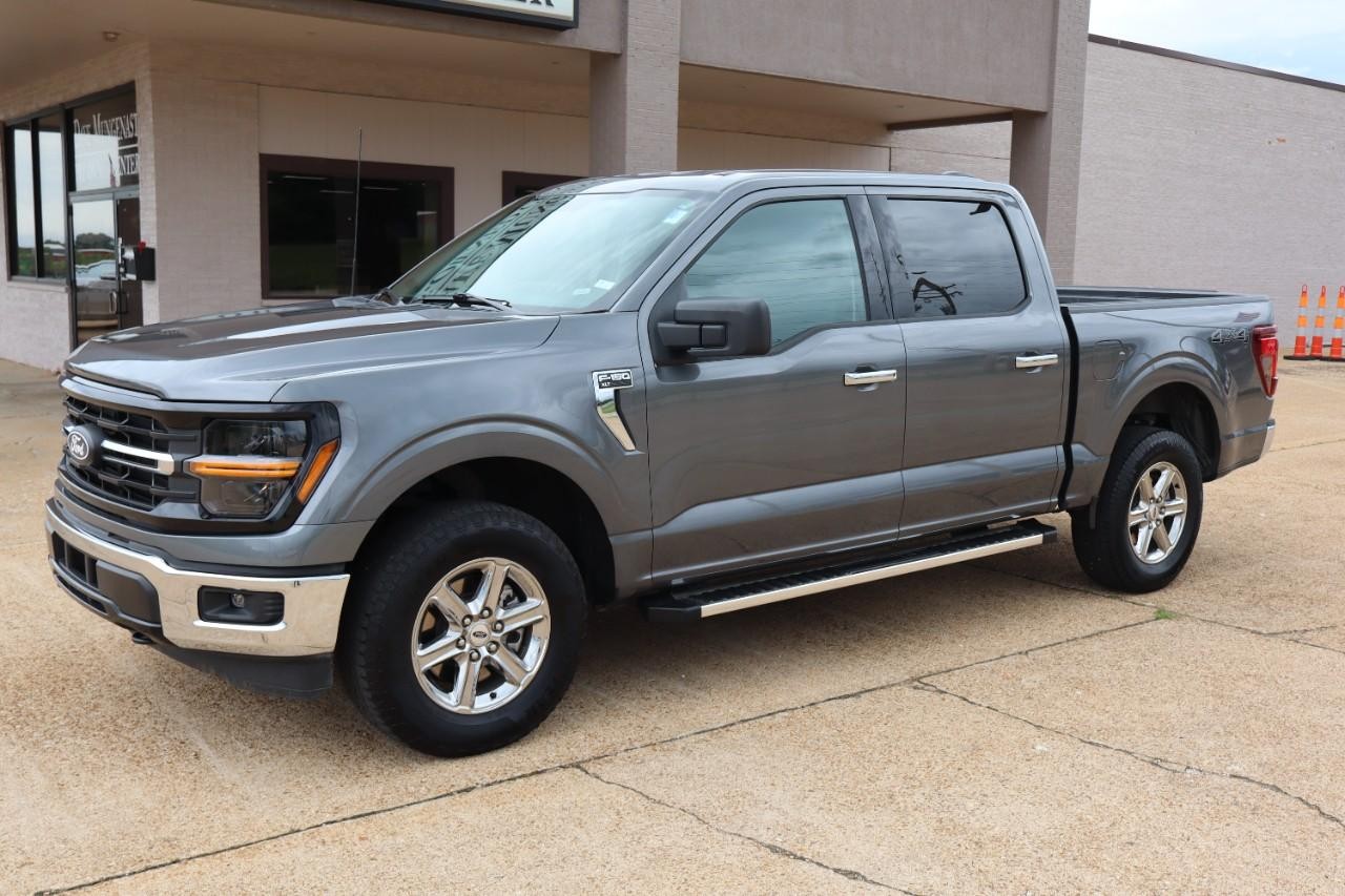 Ford F-150 Vehicle Full-screen Gallery Image 2