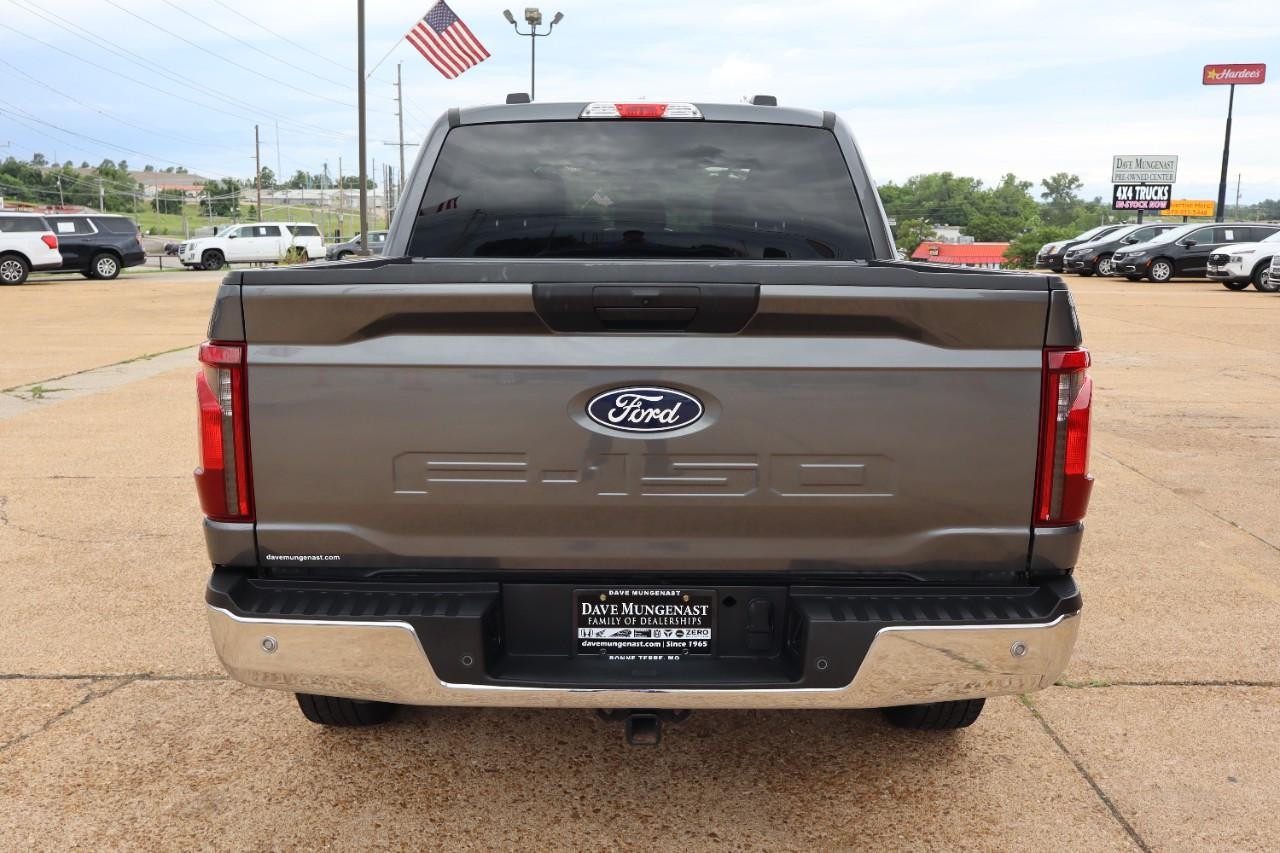 Ford F-150 Vehicle Full-screen Gallery Image 5