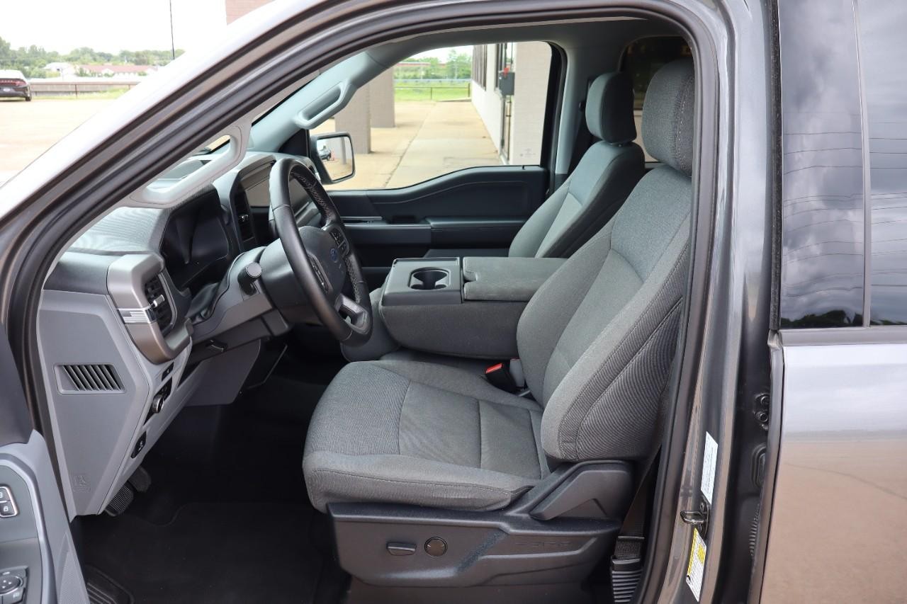 Ford F-150 Vehicle Full-screen Gallery Image 10