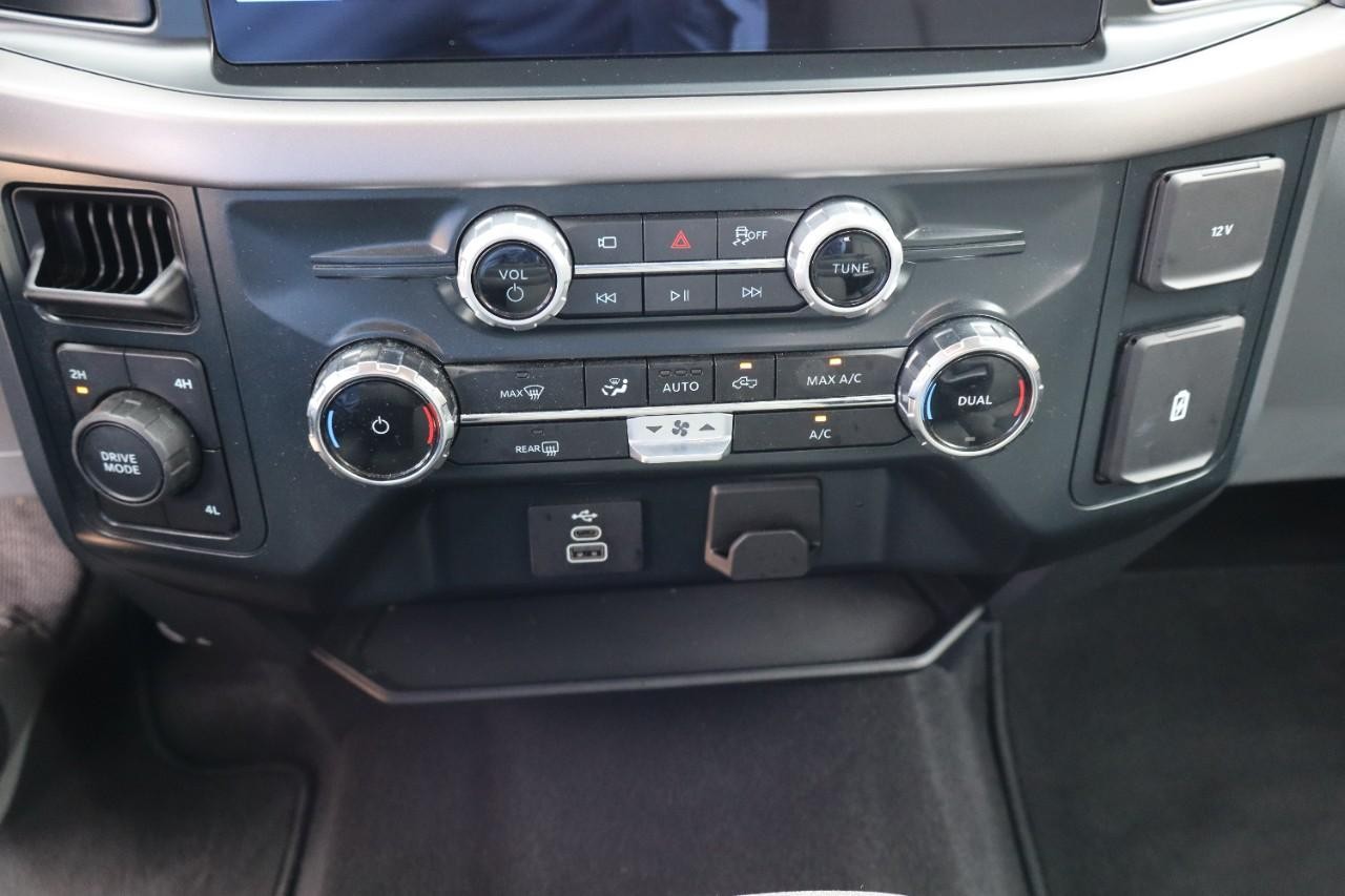 Ford F-150 Vehicle Full-screen Gallery Image 17