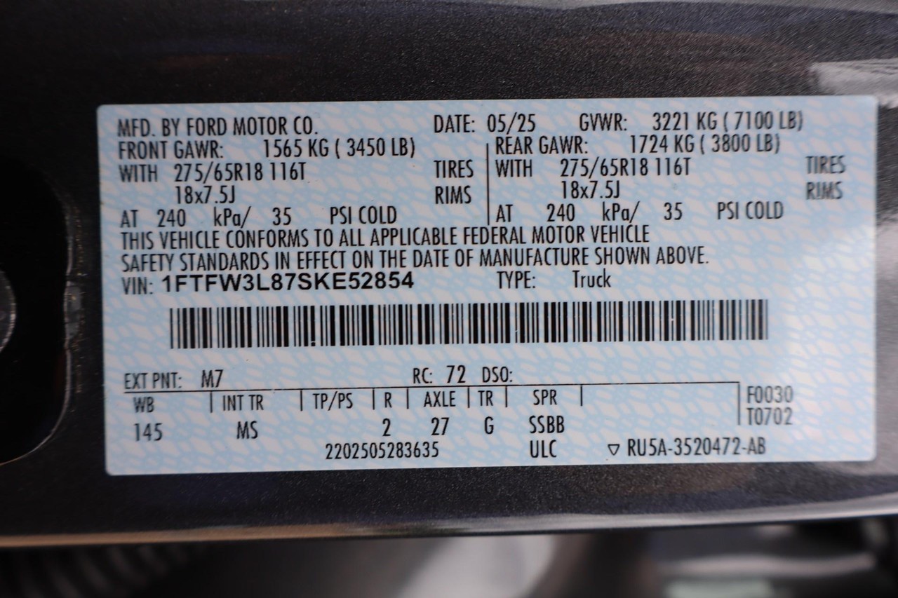Ford F-150 Vehicle Full-screen Gallery Image 23