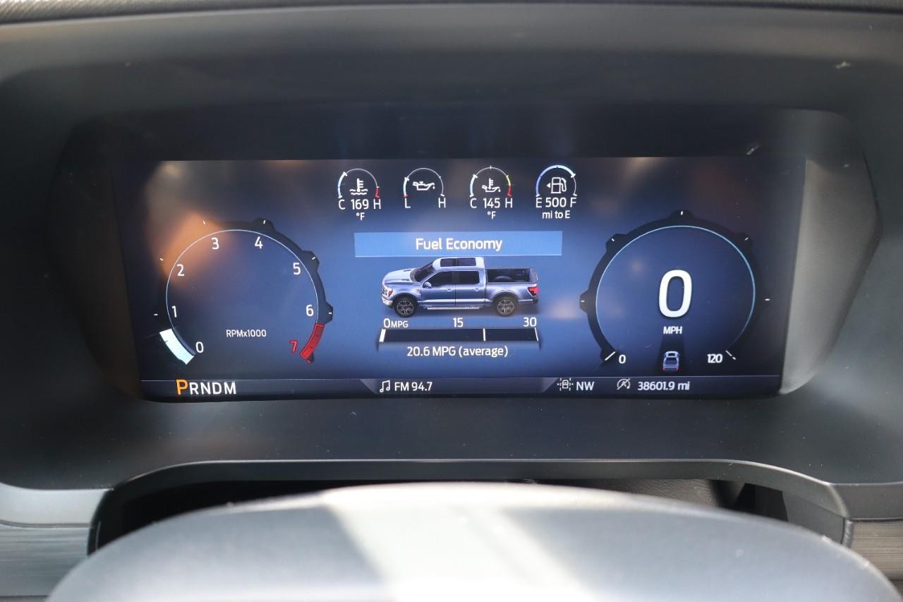 Ford F-150 Vehicle Full-screen Gallery Image 16