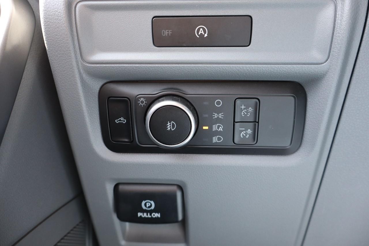 Ford F-150 Vehicle Full-screen Gallery Image 18