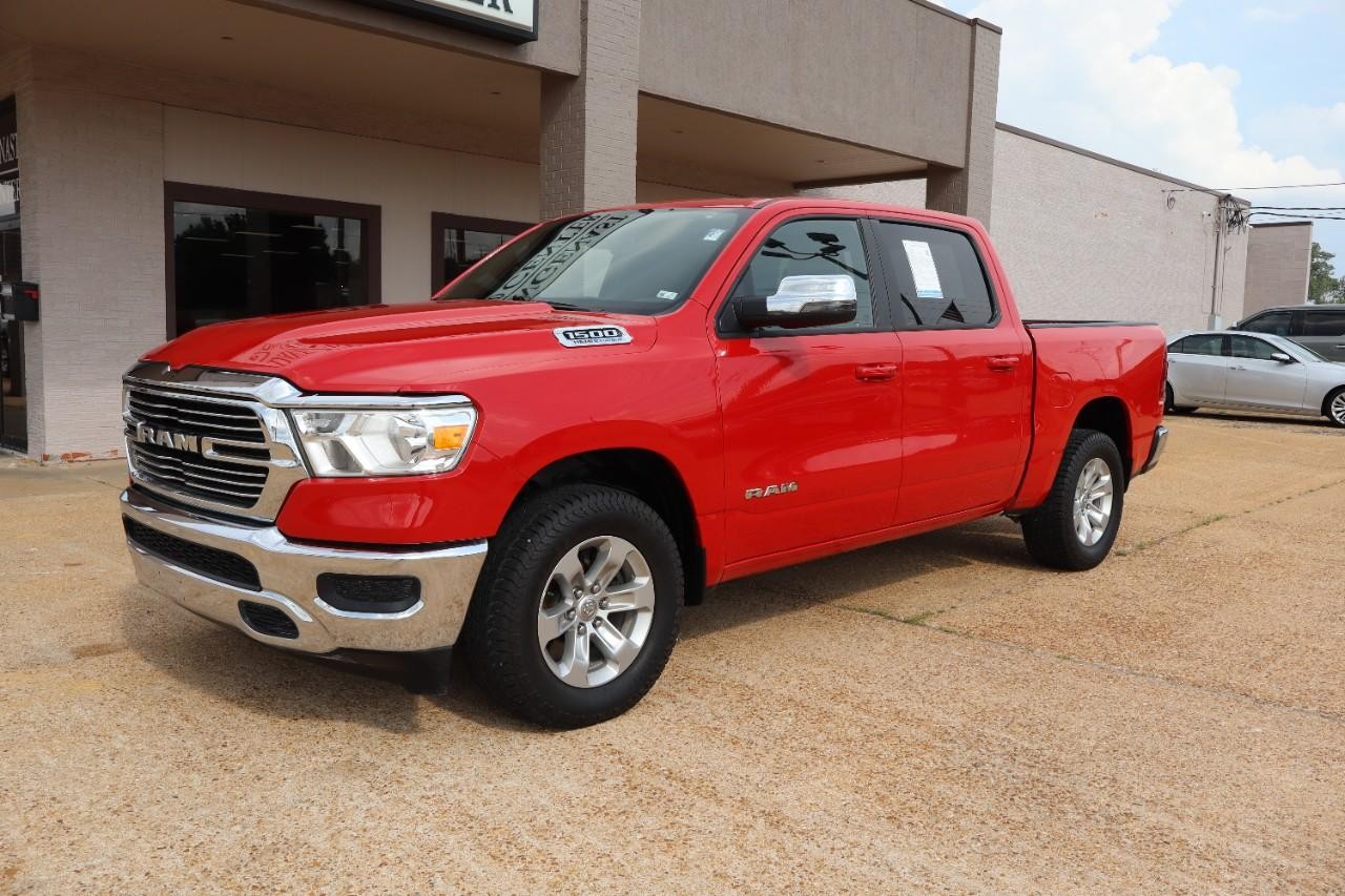 Ram 1500 Vehicle Full-screen Gallery Image 2